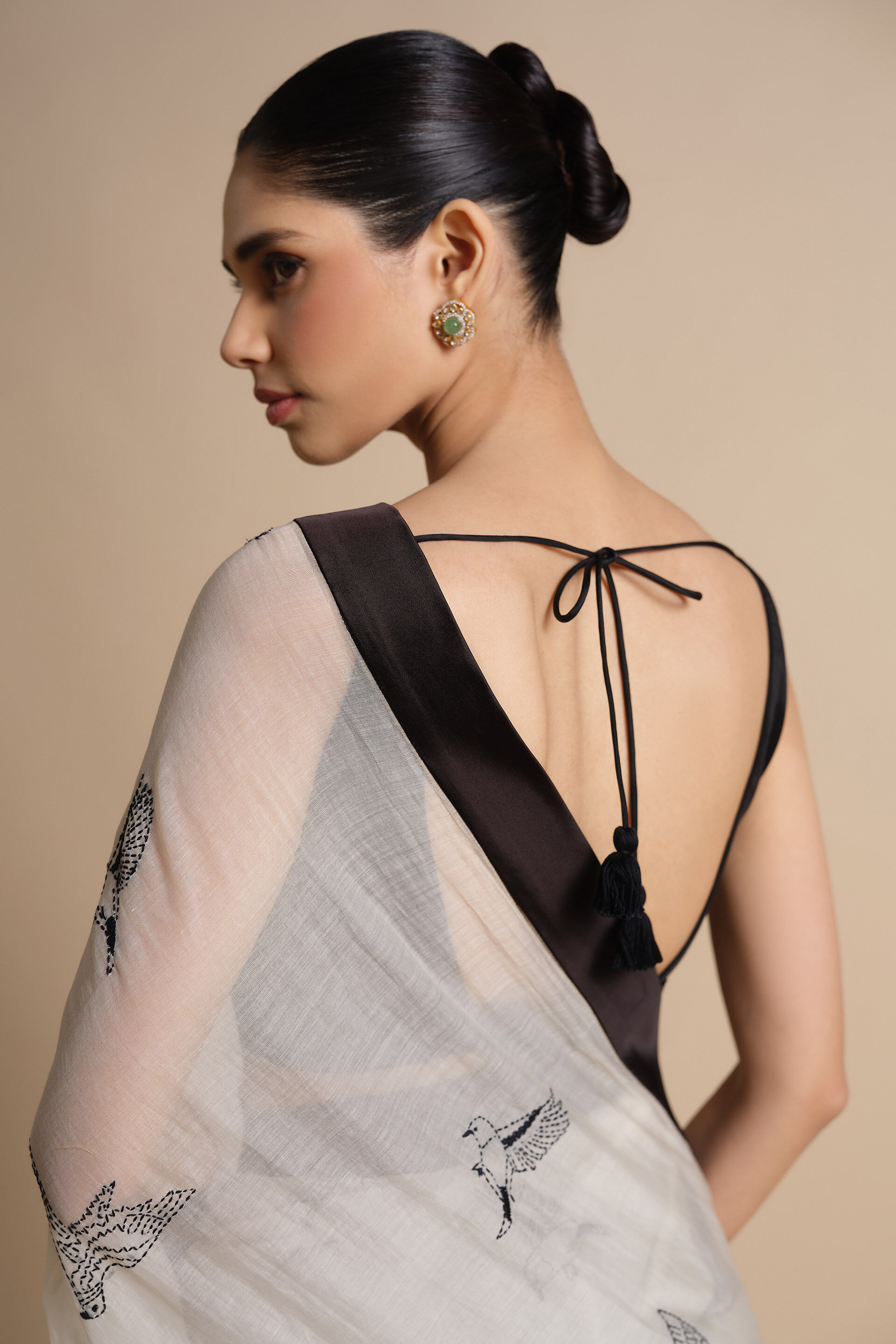 Usoa Hand-embroidered Kantha Mul Saree, Ivory, image 5